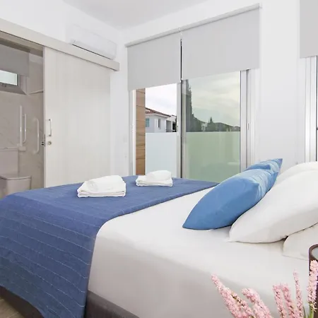 Thea Athena Villa