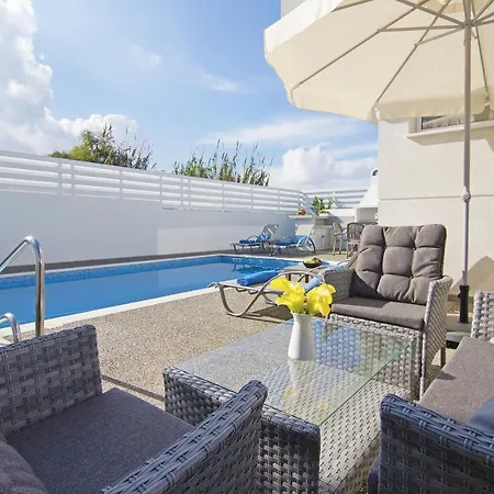 Thea Athena Villa